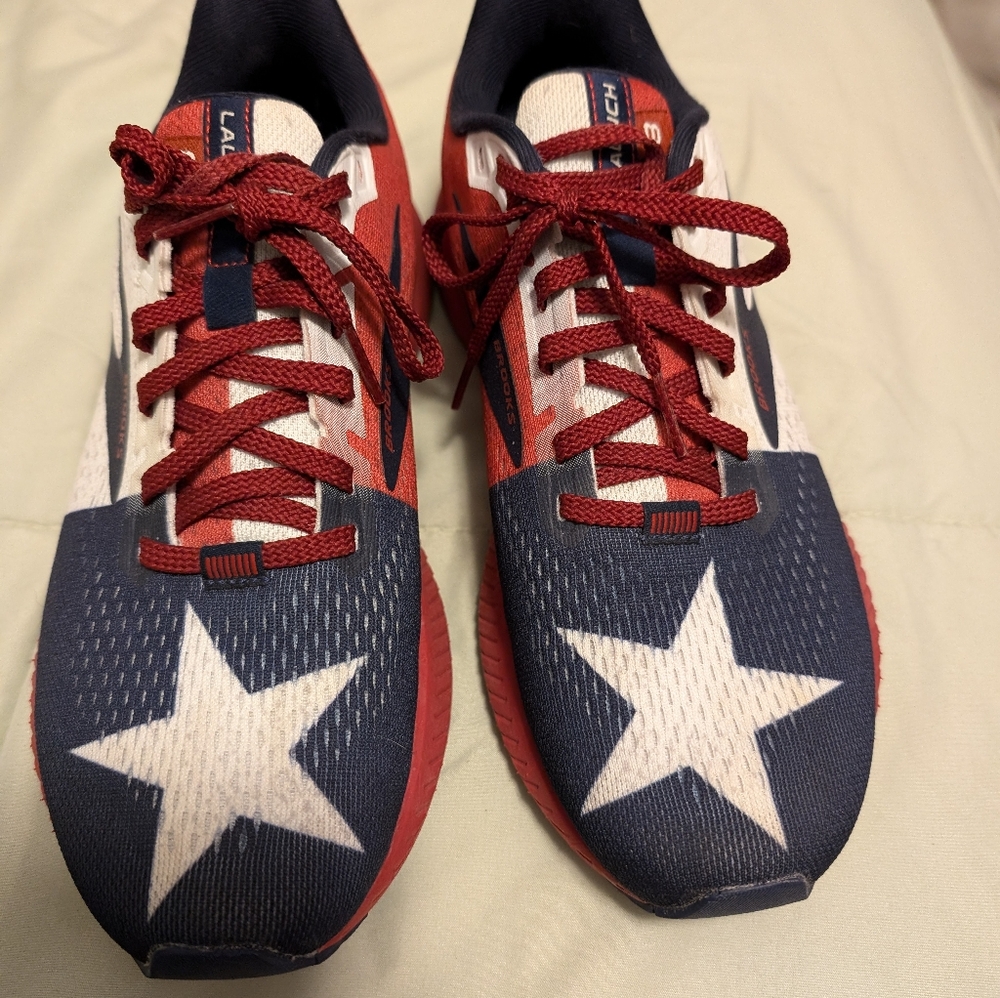 Brooks Women's Launch 8 Running Shoe